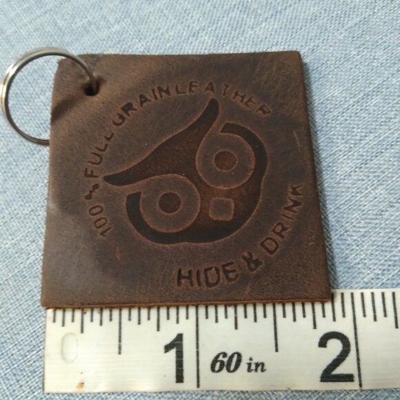 NWOT Hide & Drink Handmade Full Grain Leather Keychain Tab w/ring 1.75" x 1.75" - Picture 3 of 9